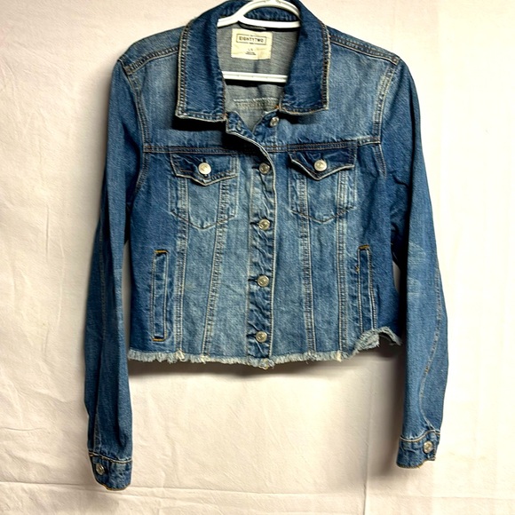Eighty Two Denim Women’s Cropped Denim Jacket Size Large - Picture 1 of 7